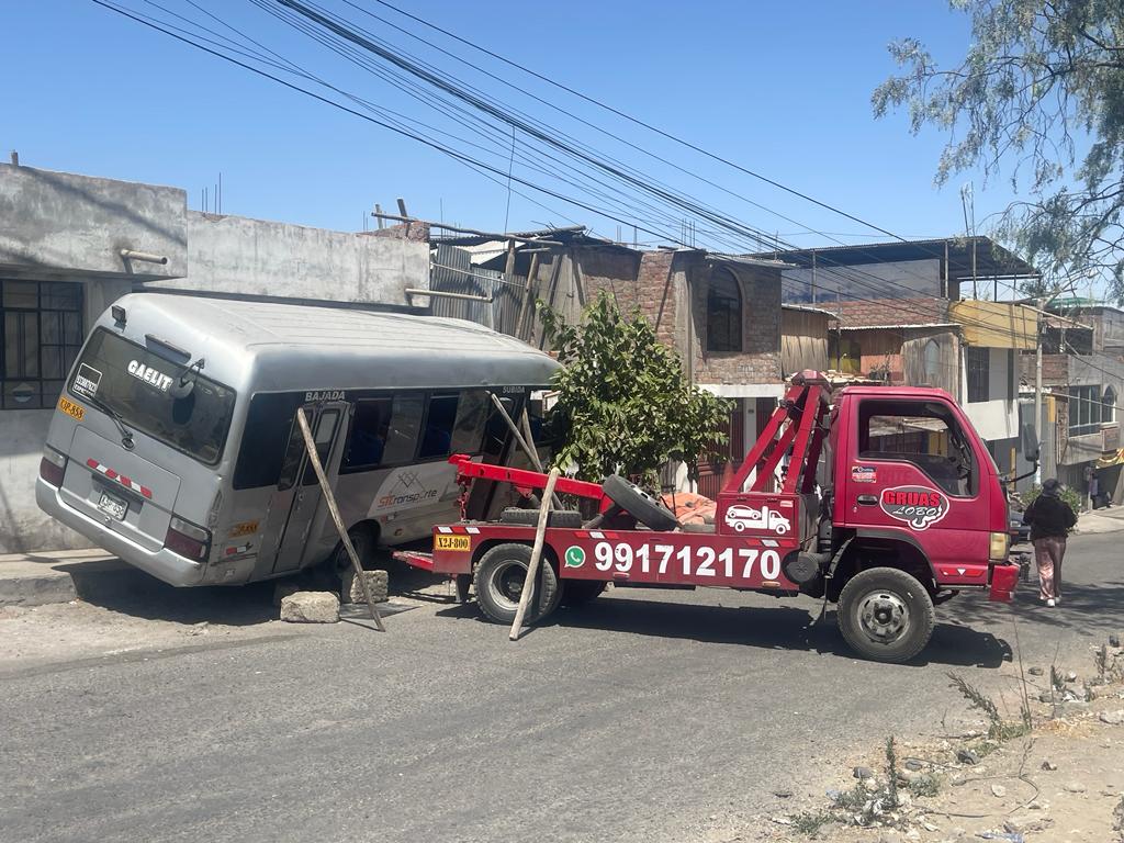 Conductor Que Impact Vivienda En Paucarpata Se Habr A Dado A La Fuga