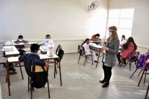 Lee más sobre el artículo Casi el 80% de colegios iniciarían clases el 14 de marzo