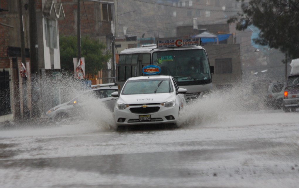 Más de 300 familias continúan en riesgo ante precipitaciones