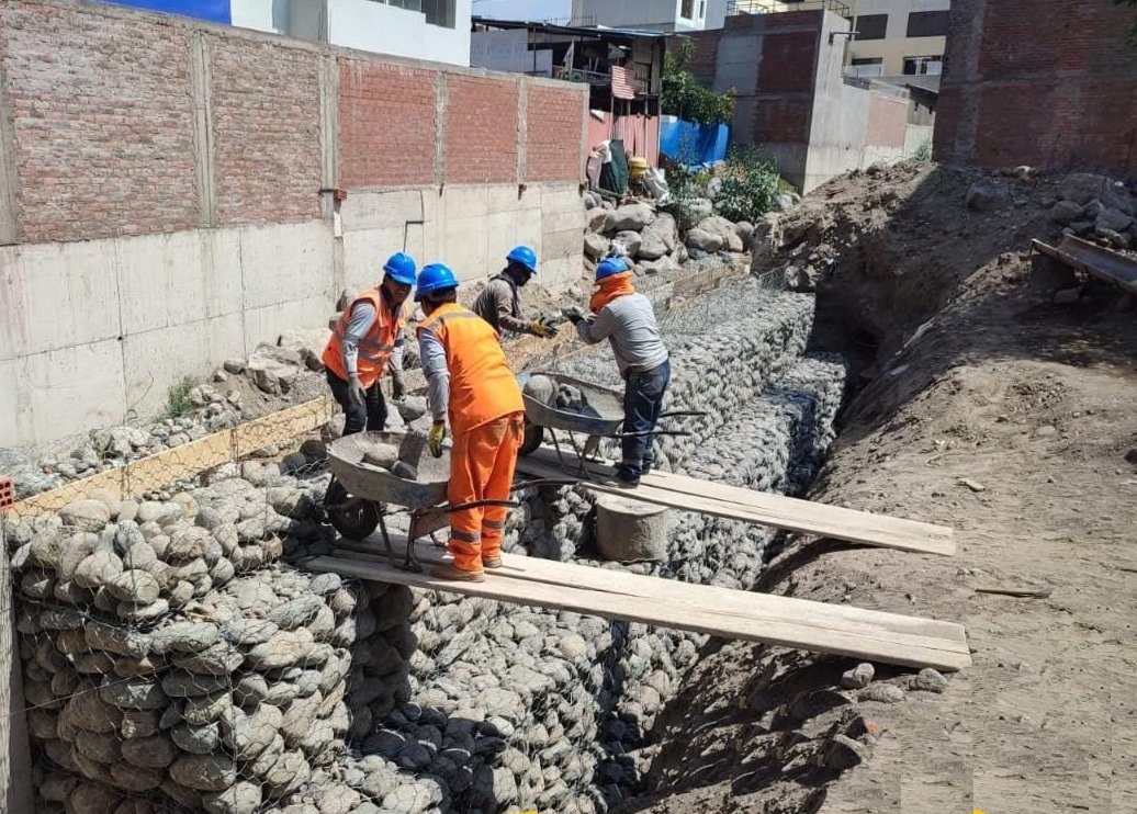 Culminaron trabajos de reforzamiento de muro de contención de torrentera