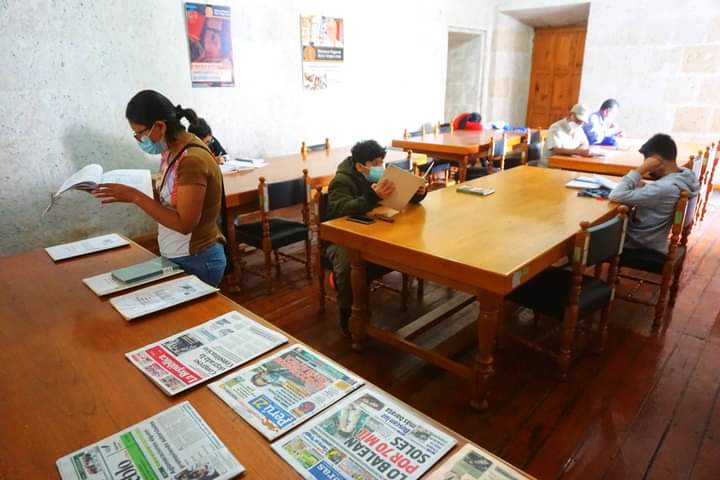 Salas de lectura y de estudio al servicio de los arequipeños