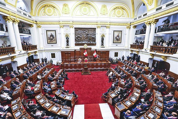 Congreso aprobó dictamen que elimina voto de confianza