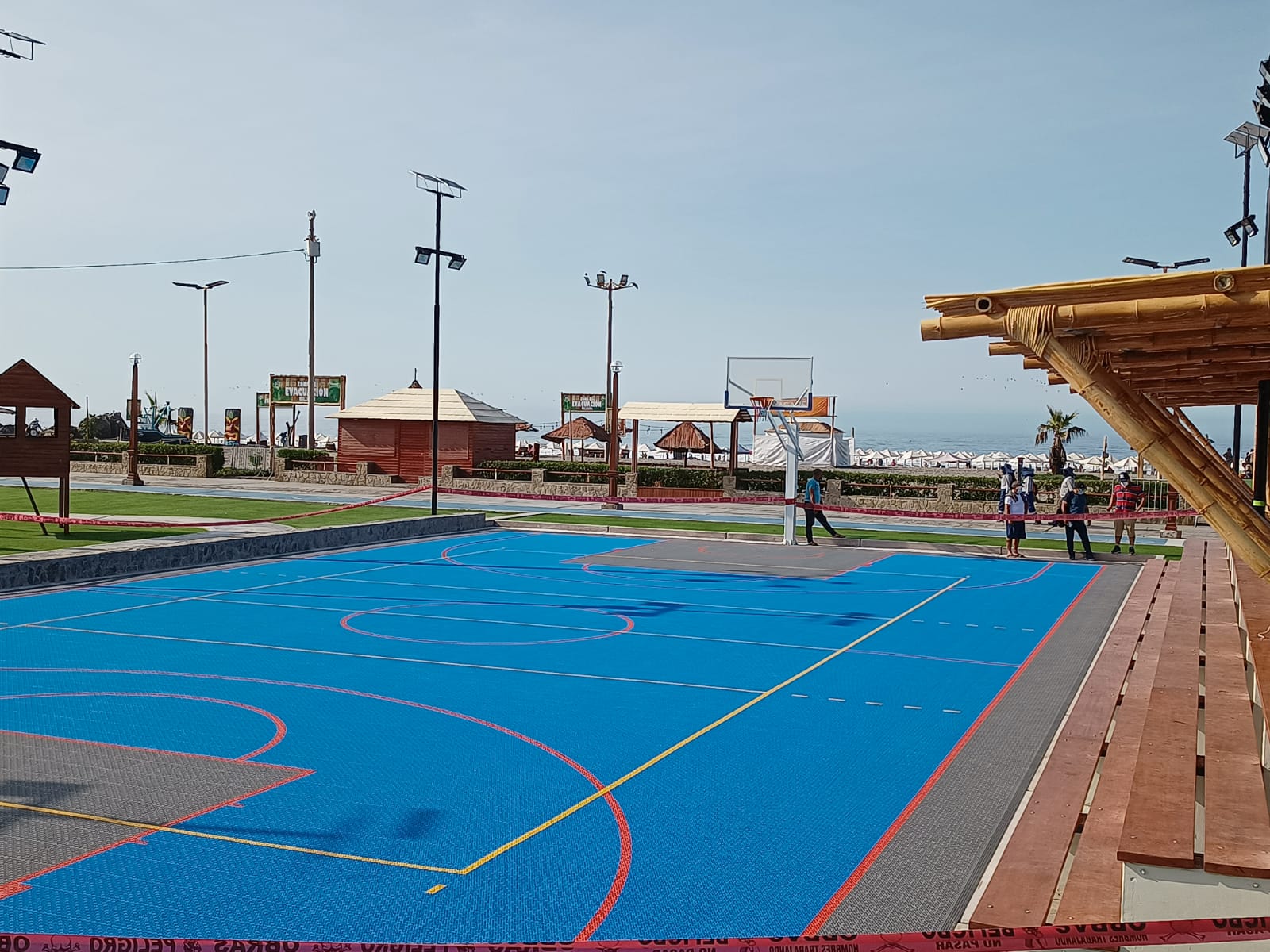 Vóley playa, frontón, fútbol y ciclismo en Mollendo