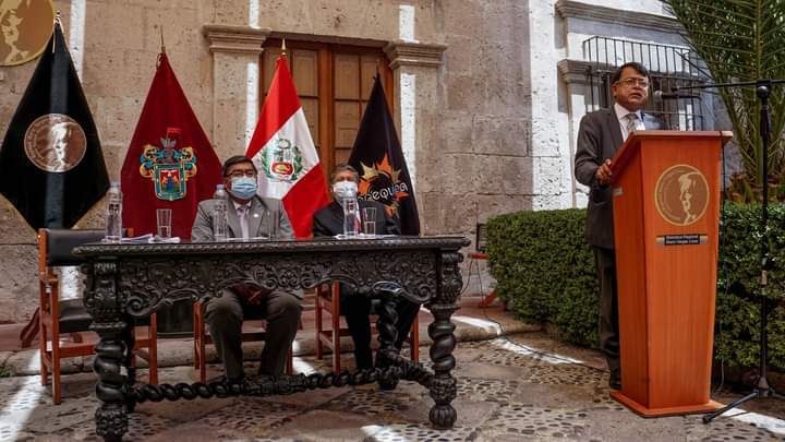 Personalidades del mundo cultural visitan Arequipa