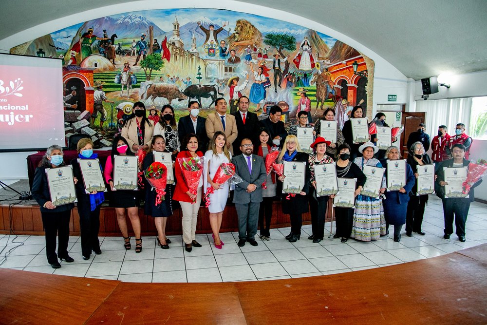 Casi 705 mil mujeres conmemoraron Día de la Mujer en Arequipa