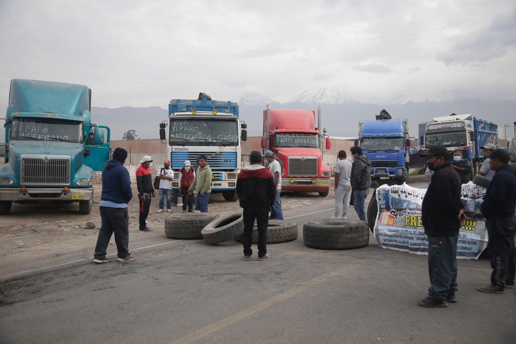 Transportistas advierten más protestas mientras no sean atendidos por gobierno