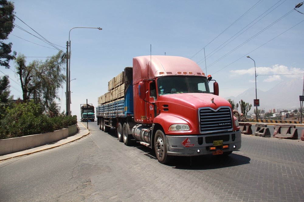 Transportistas  advierten que paro nacional  será indefinido