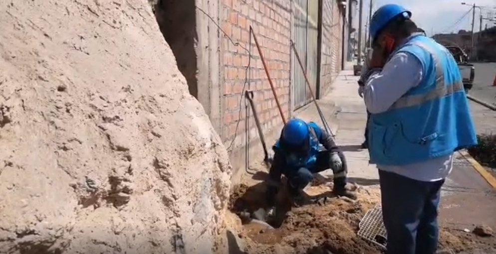 Detectan conexiones clandestinas de agua y desagües son vertederos de vísceras