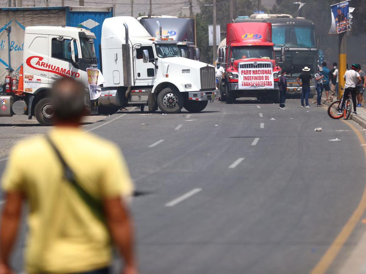 Sutran advierte que varias vías permanecen bloqueadas