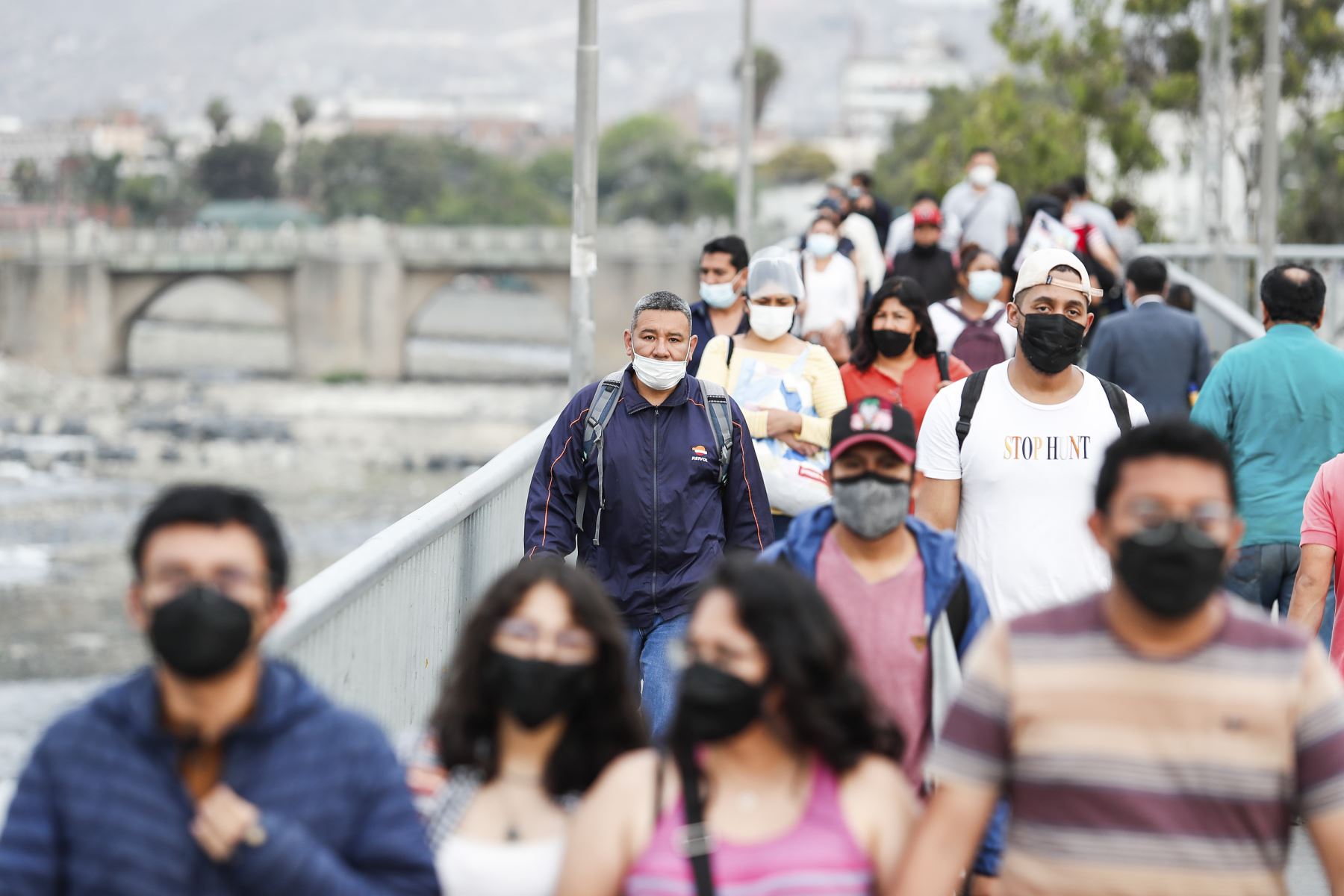 Congreso: piden levantar medidas que obligan el uso de mascarilla