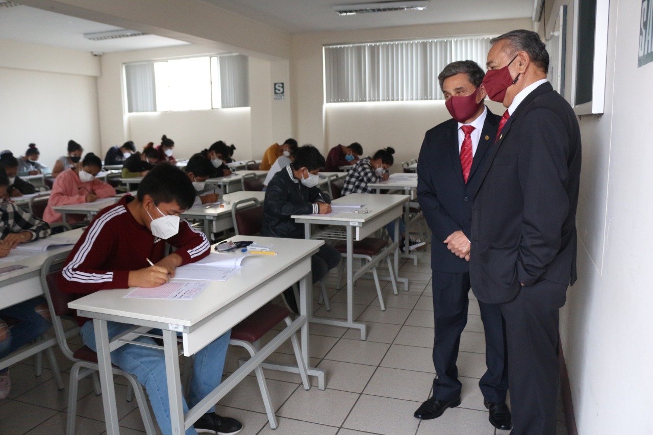 Más de 9 mil postulantes darán examen para Ceprunsa