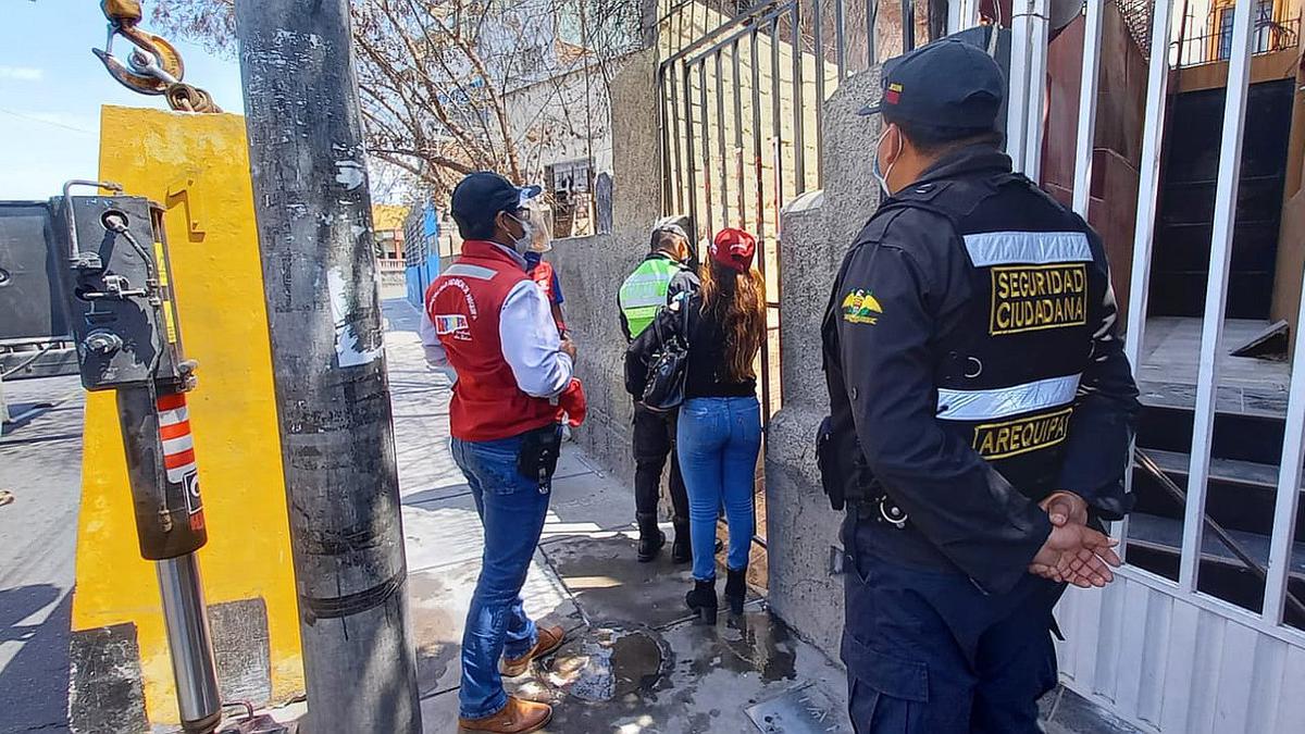 MPA clausuró prostíbulo clandestino y colegio en Cercado