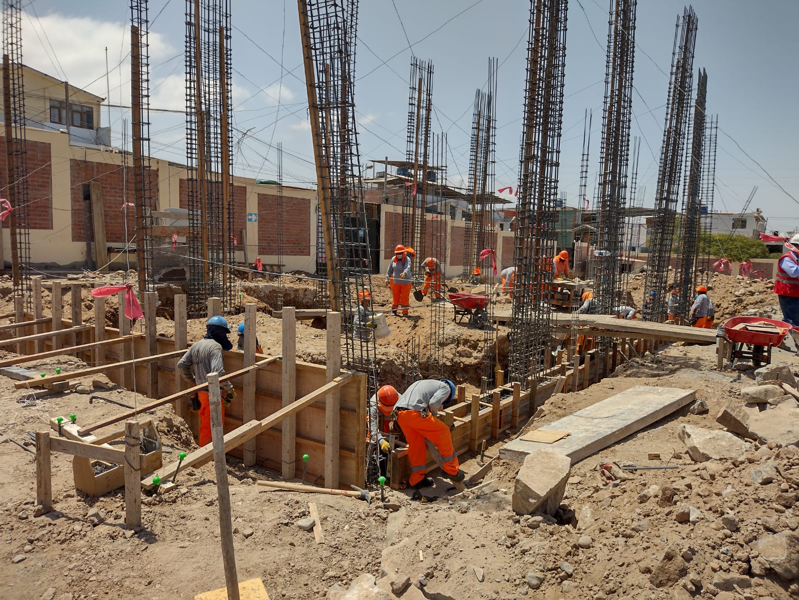 Avanza construcción de colegio en Mollendo