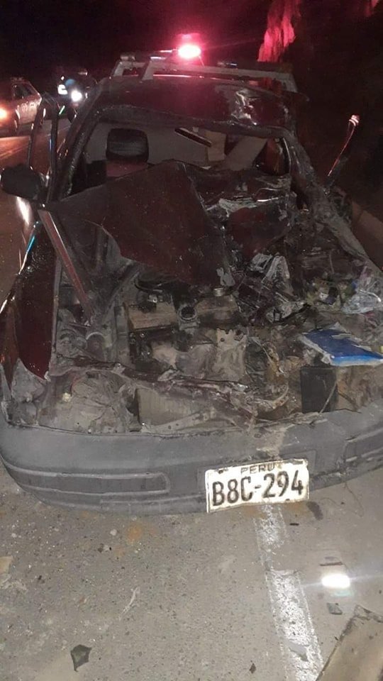 Choque frontal dejó 3 heridos en vía Cerro Verde – Arequipa