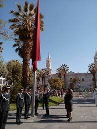 Retornaron los izamientos en la Plaza Mayor luego de  dos años