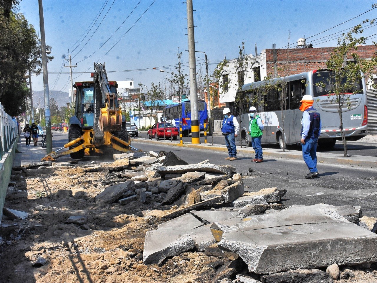 Con S/ 3 millones mejoran vía de acceso a cementerio La Apacheta