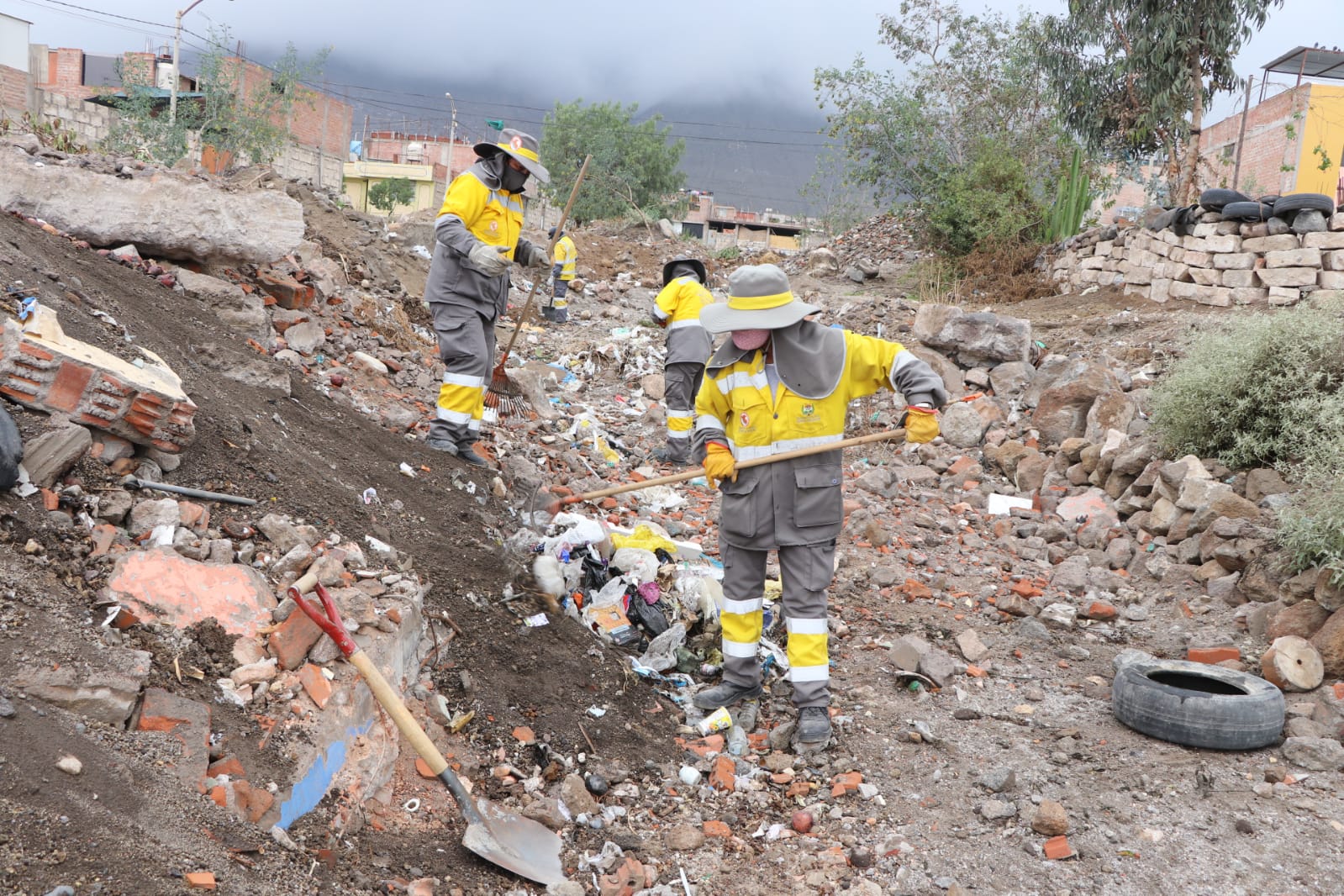 Inspeccionan las zonas de riesgo ante intensas lluvias