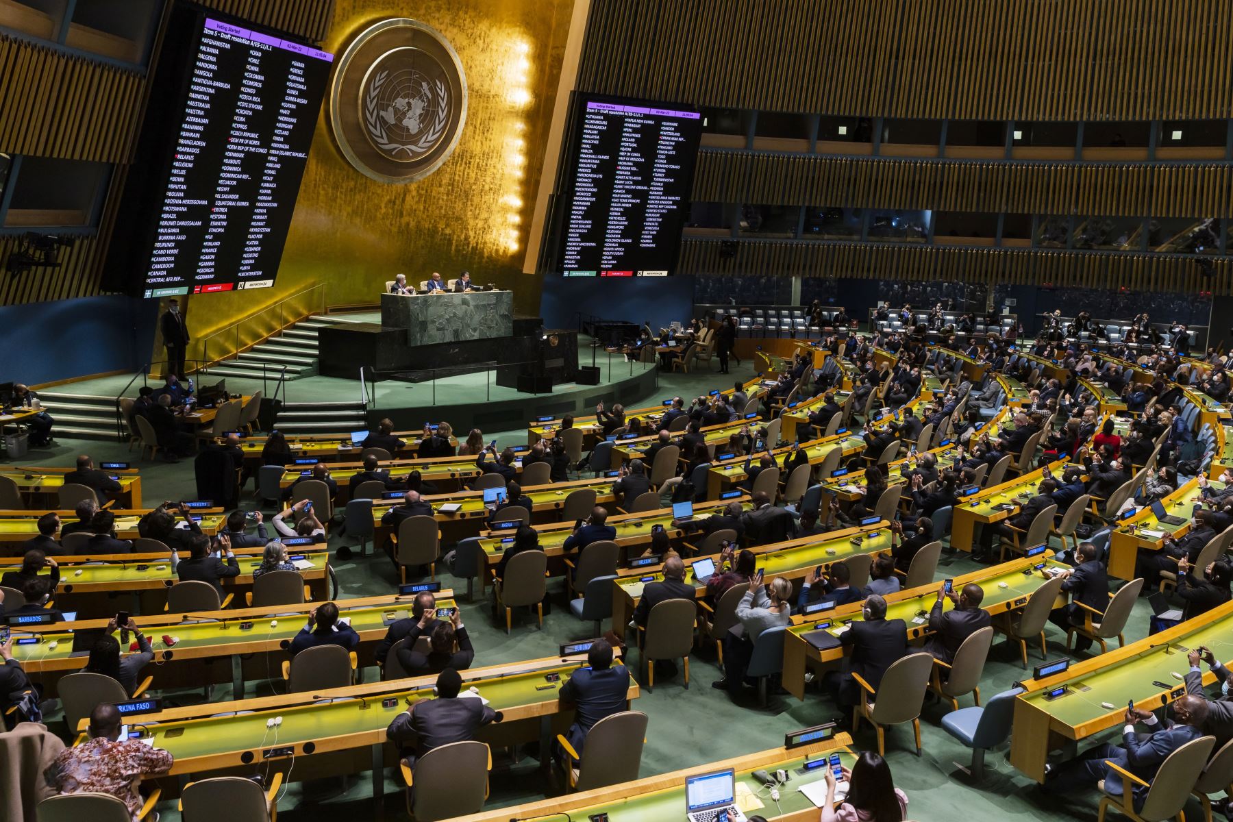 Asamblea ONU «exige» a Rusia cesar la guerra en Ucrania