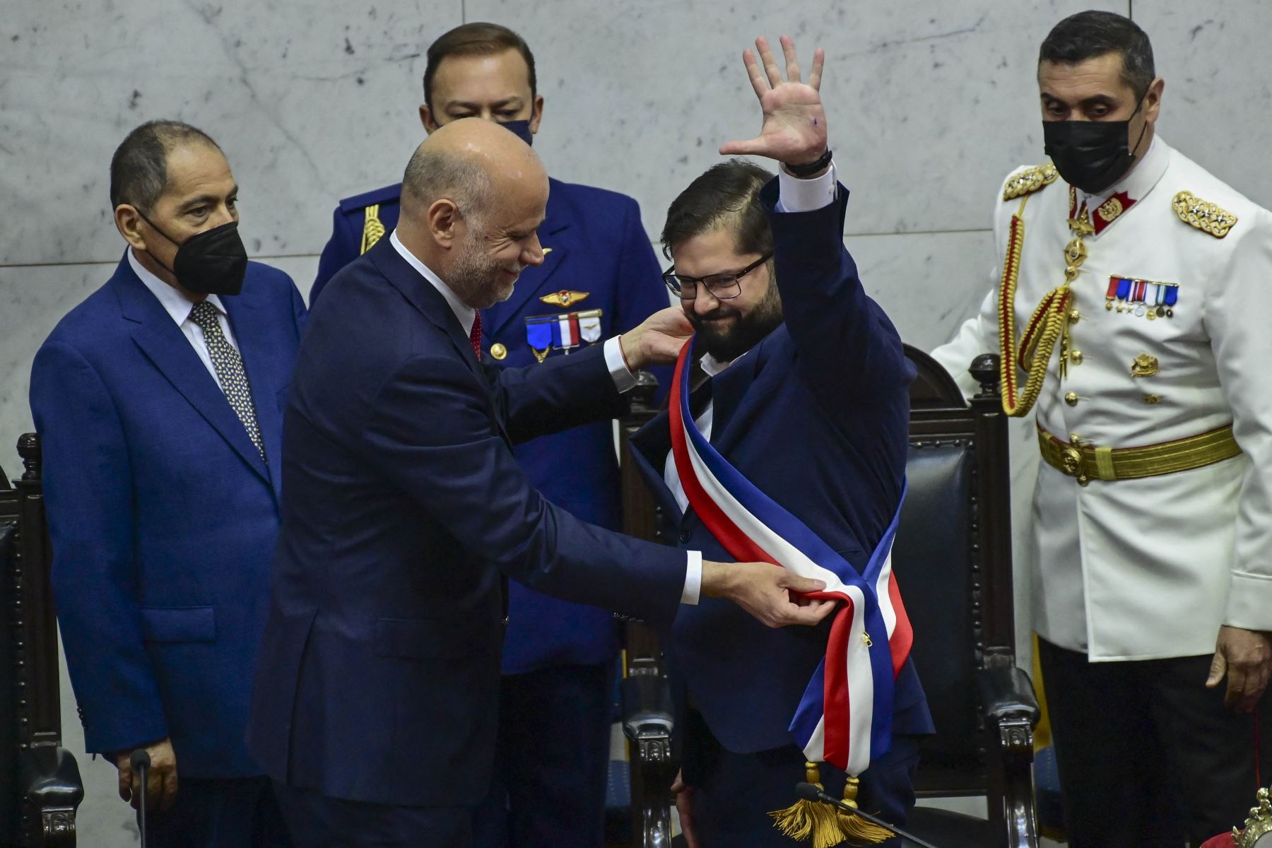 Gabriel Boric jura como el presidente más joven de Chile