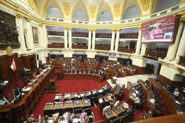 Congreso establece requisitos para ministros y viceministros