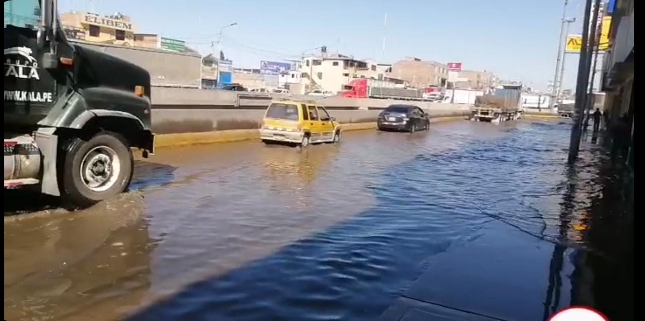 Basura generó atoro en canales de regadío