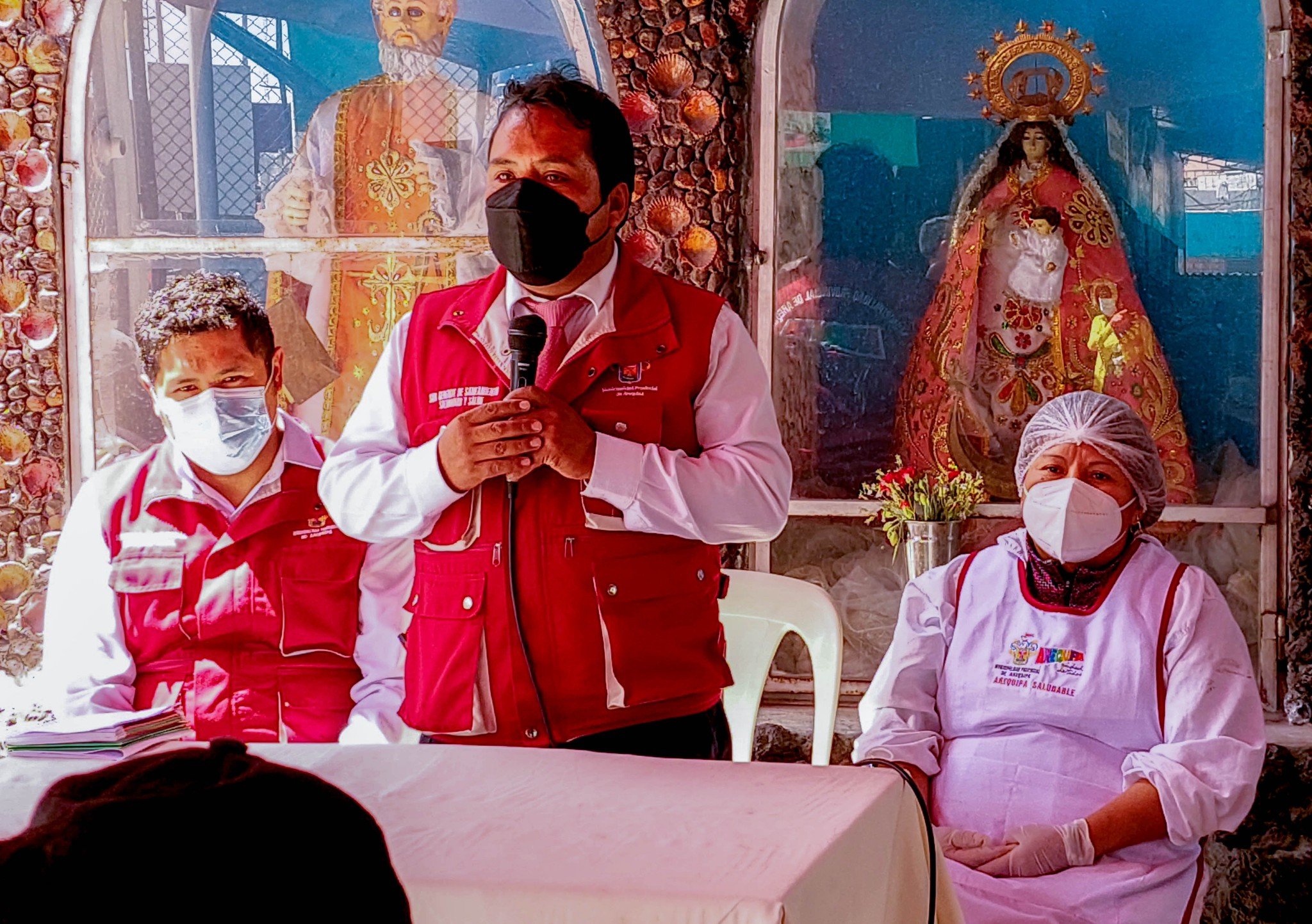 Piden no llevar niños a los mercados por Semana Santa