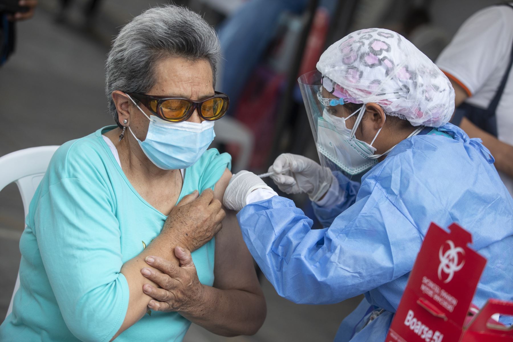 Se inició cuarta dosis de vacunación para más de 70 años con poca acogida