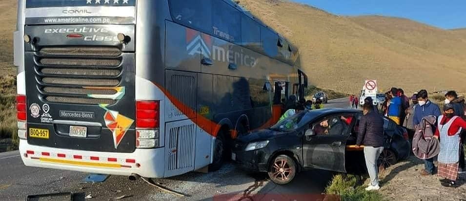 Dos fallecidos y tres heridos tras choque en Yura