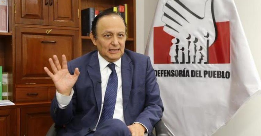 Defensoría del Pueblo: Walter Gutiérrez presenta su renuncia