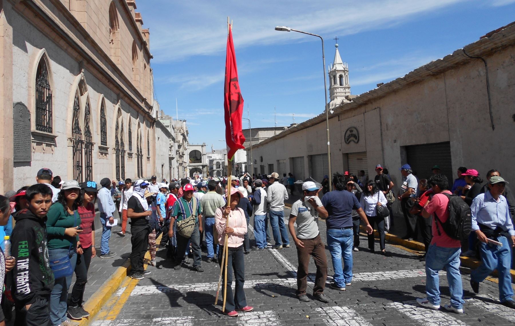 Las calles también deciden