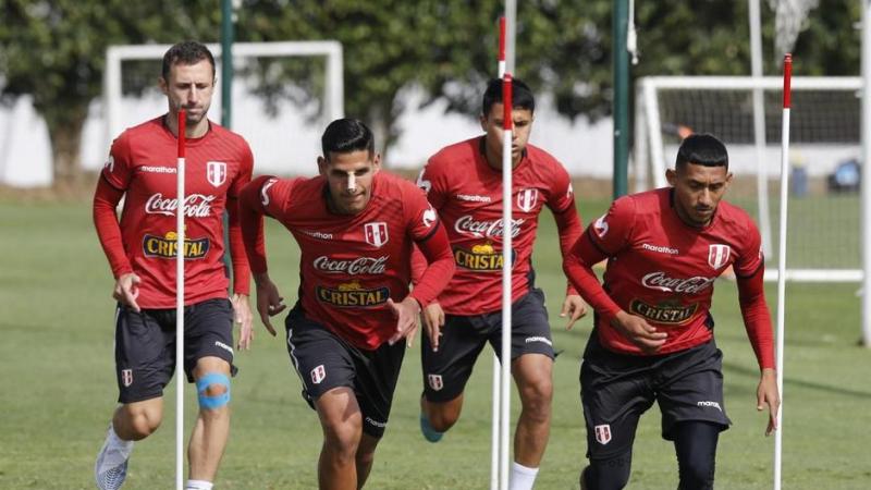 La selección peruana realizó su primer entrenamiento en Barcelona