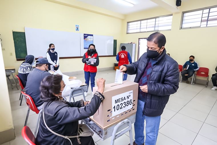 JNE reportó 15 incidencias que no afectaron elecciones