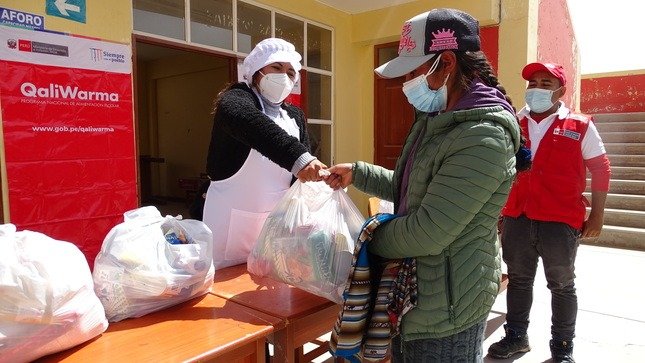 Entregan canasta de alimentos de Qali Warma a 2 mil 700 escolares