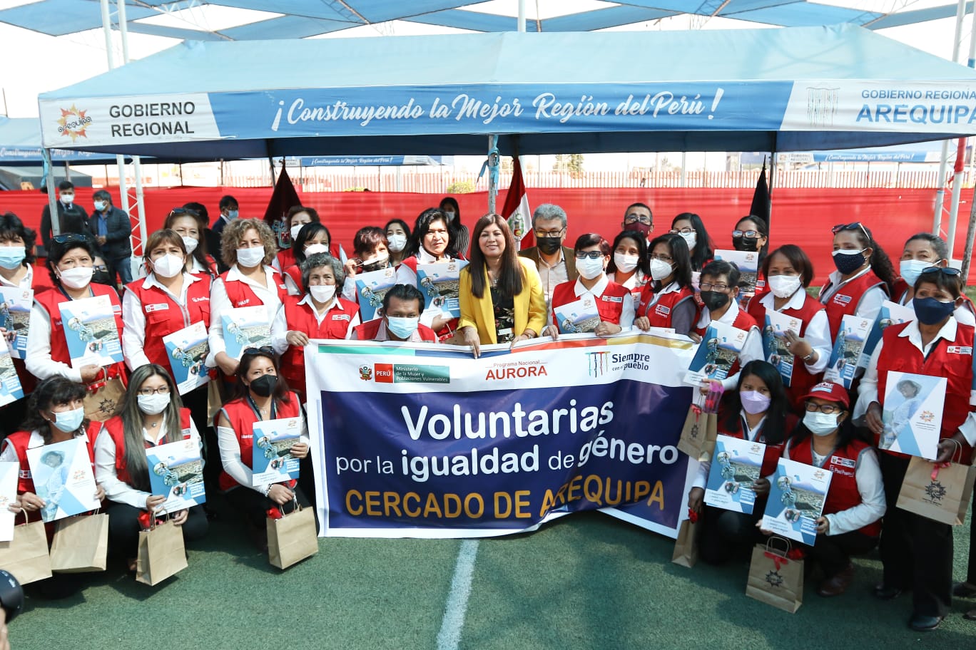 Reconocen trabajo de mujeres voluntarias del programa “Aurora”