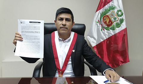 Perú Libre presentó proyecto para que elección de TC sea por voto popular