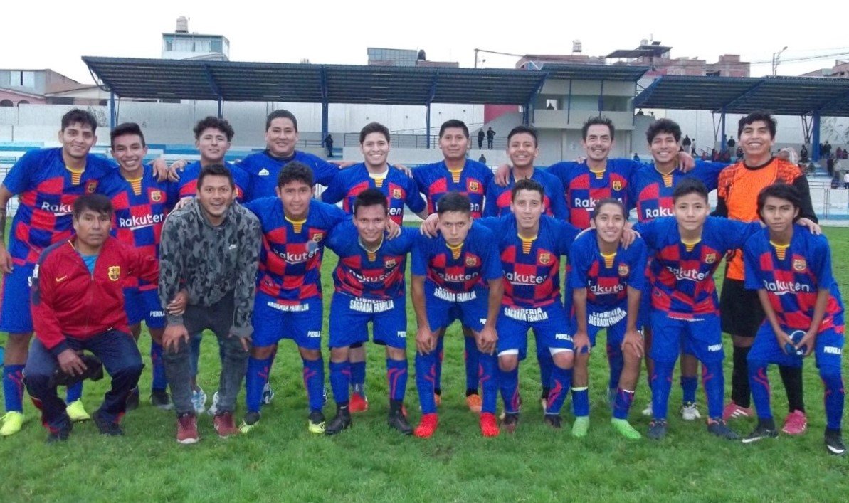 VAN SALIENDO LOS CAMPEONES DE LA LIGAS DISTRITALES DE FÚTBOL