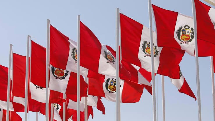 Datos que debes conocer: Las banderas que tuvo el Perú