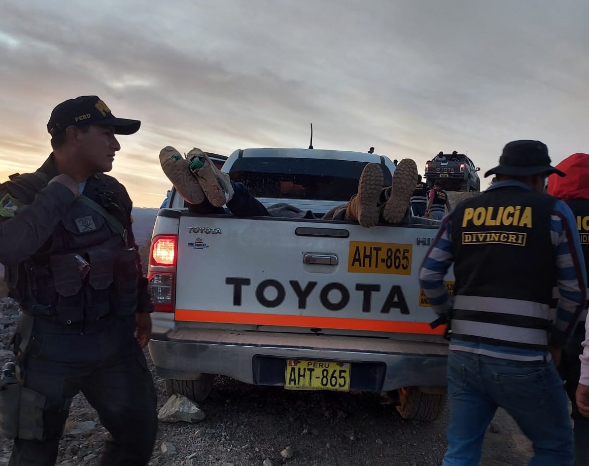 Son 14 muertos y 31 detenidos en el enfrentamiento entre mineros informales