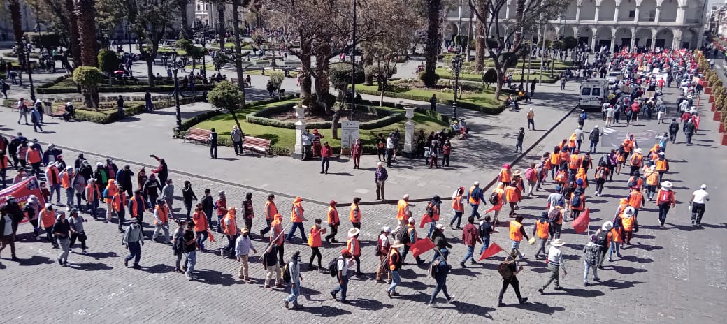 Manifestantes se concentraron en Plaza de Armas