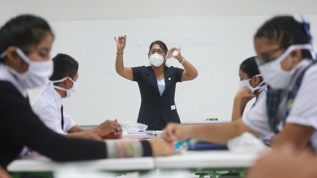 Destinan más de 2 mil 100 plazas vacantes para el proceso de reasignación docente