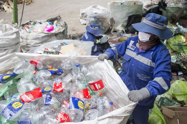 Proyecto permitirá recolectar 40 toneladas de botellas al mes