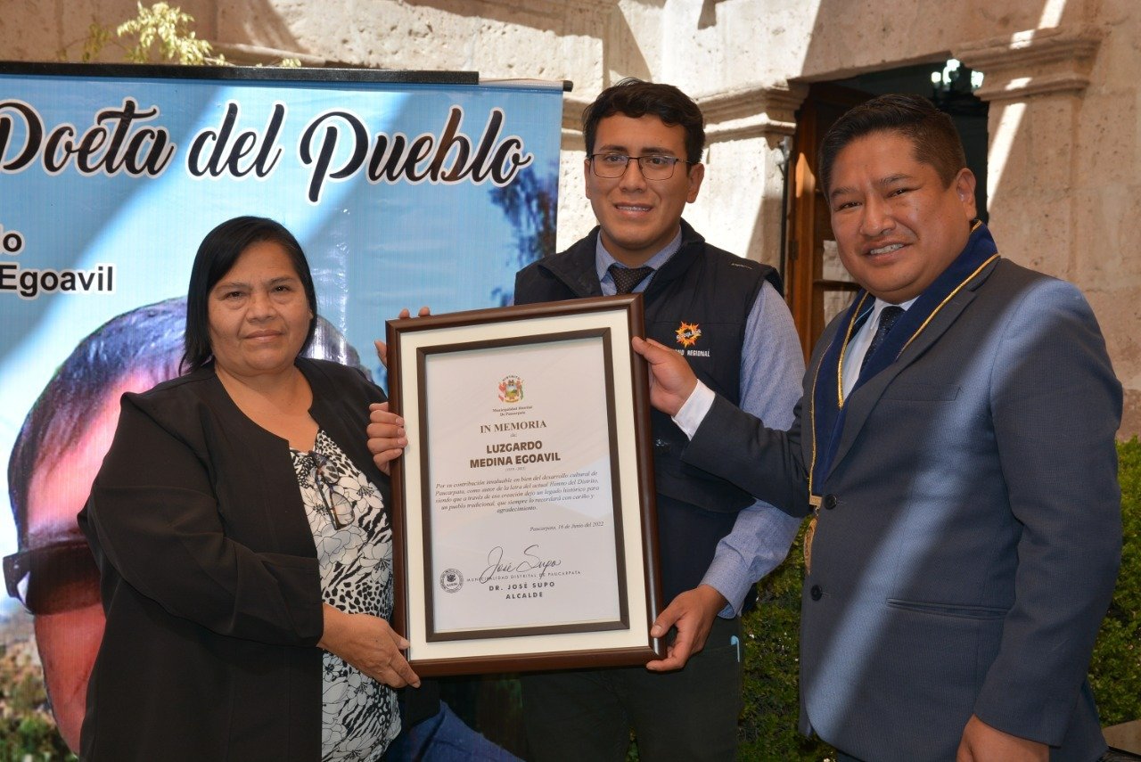 Amigos y escritores rinden homenaje poeta Ludgardo Medina