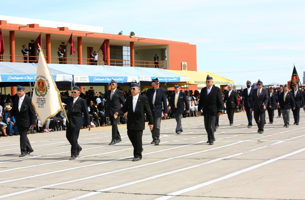 Ex cadetes del CMFB apoyan en cuidado del bosque bolognesino