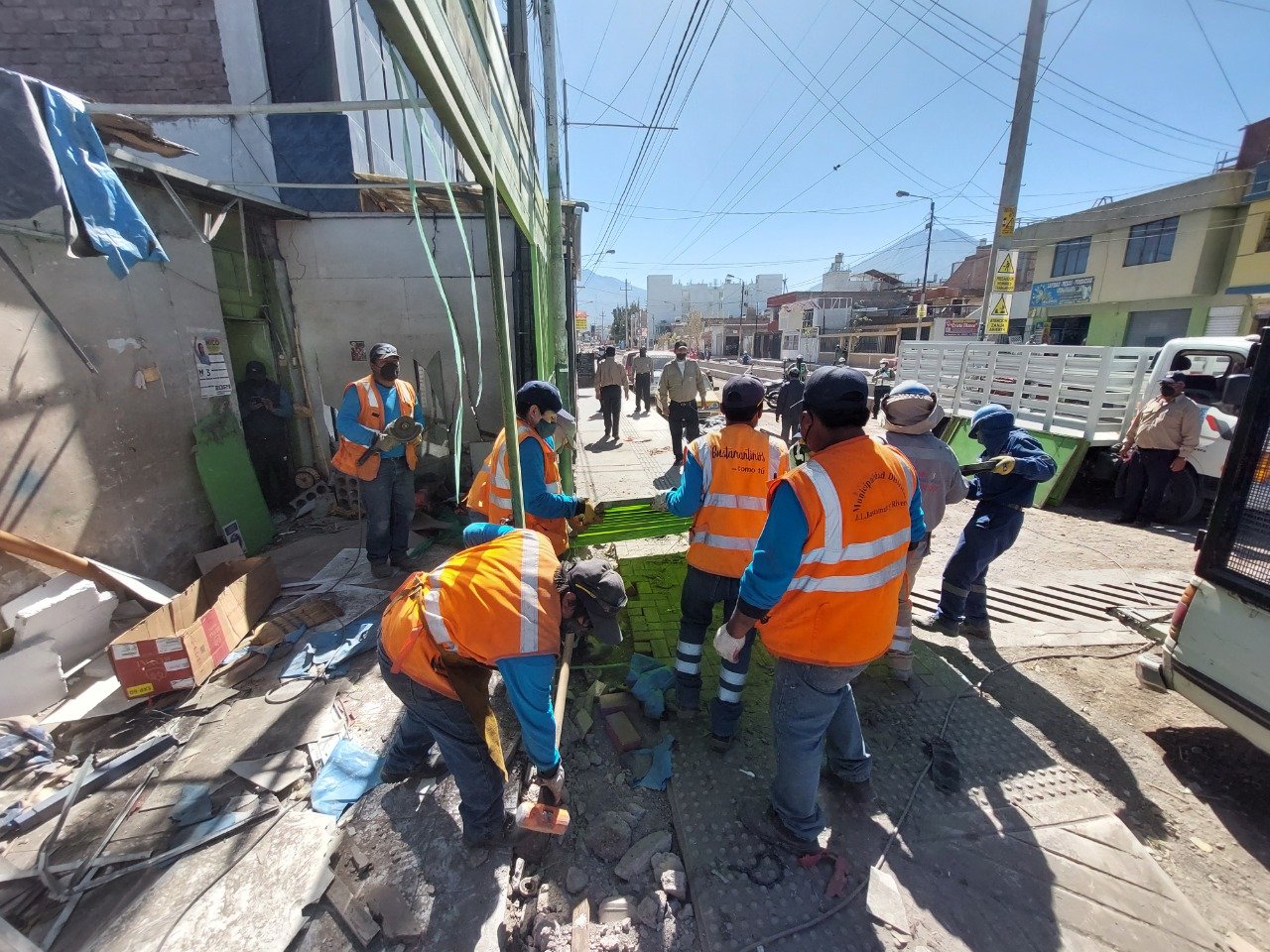 Después de 20 años se recupera espacios públicos