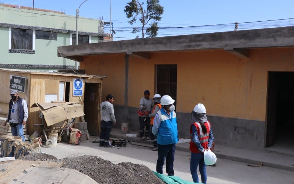 Adoquinado y cableado subterráneo en Cayma