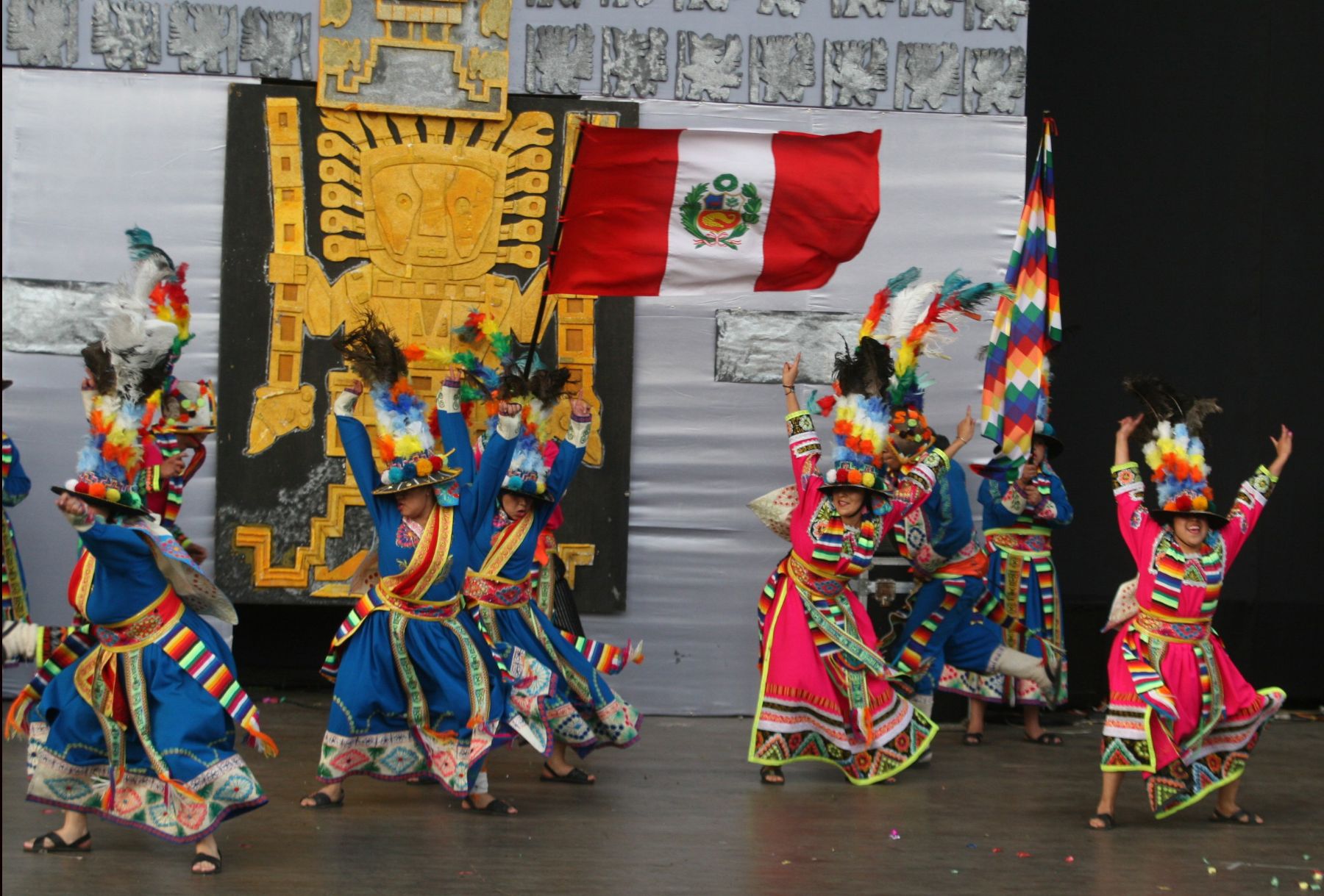 Concurso de Tinkus y Caporales en La Joya