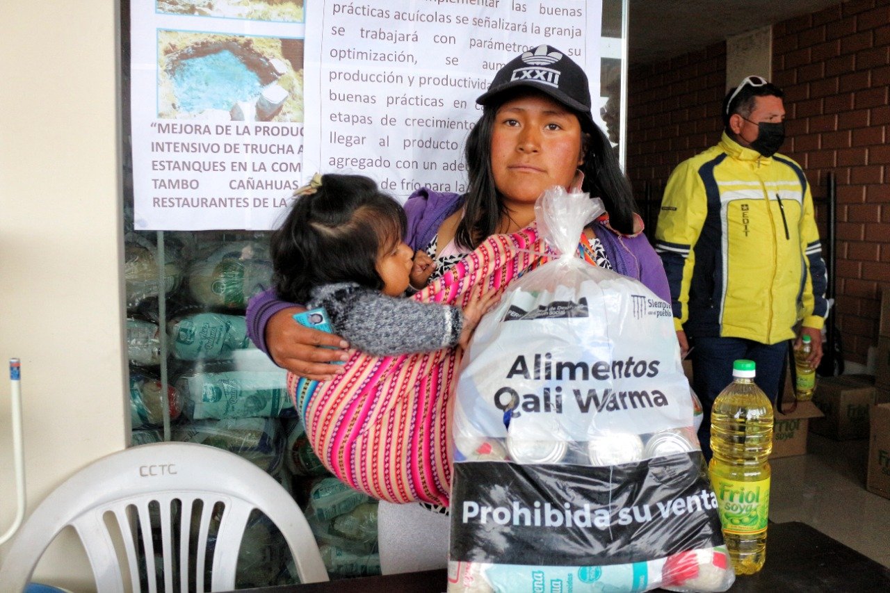 Entregan 150 canastas de Qali Warma a Cañahuas