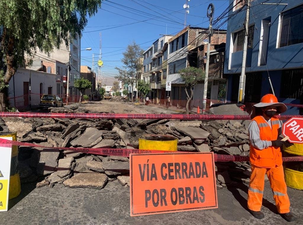 Inician trabajos de mejora vial en Miraflores