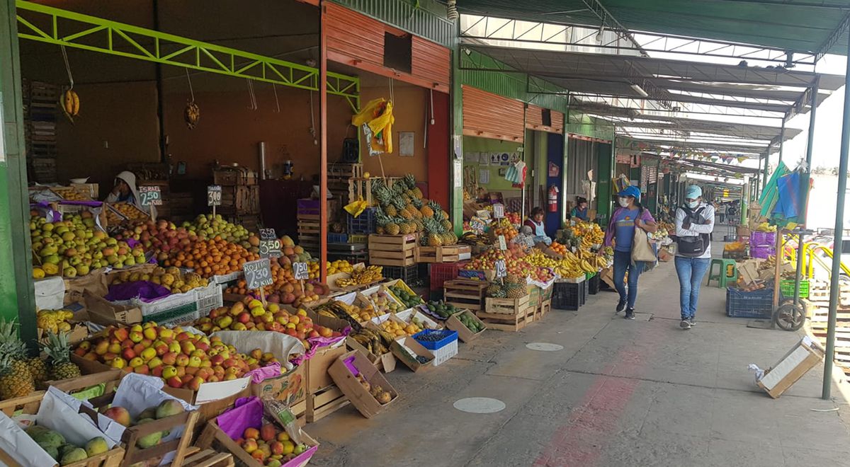 Mercados se abastecen por paro de transportistas de carga