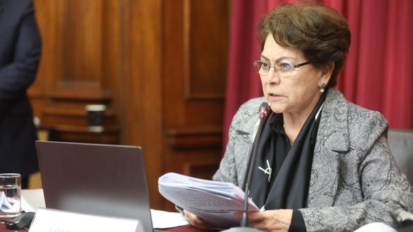 Congresista Gladys Echaíz renunció a la bancada de APP